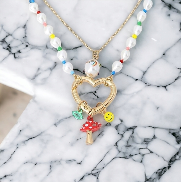 Nwt Betsey Johnson ONE LOVE Heart Charm NECKLACE RAINBOW MULTI color - Picture 8 of 9
